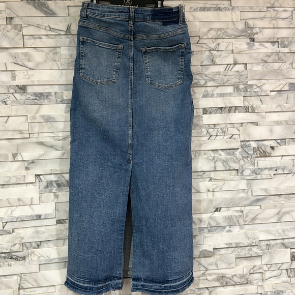 Zara Women's high rise denim skirt - Picture 6 of 8